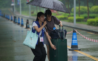 无惧风雨，我校2018级新生如约而至